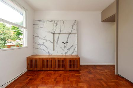 Casa para alugar com 110m², 3 quartos e 2 vagasSuíte