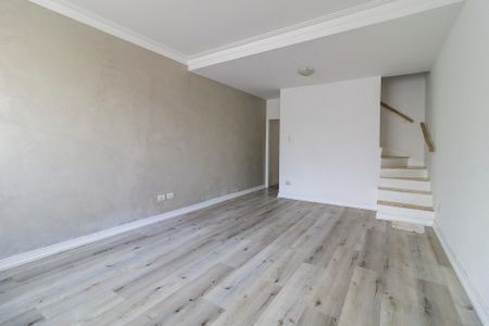 Sala de casa para alugar com 3 quartos, 110m² em Vila Cordeiro, São Paulo