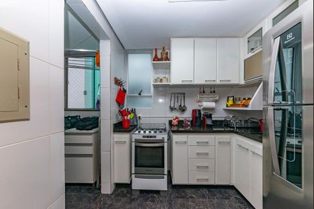 Apartamento para alugar com 68m², 2 quartos e 2 vagas Apartamento para alugar com 68m², 2 quartos e 2 vagasCozinha