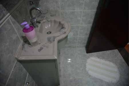 Casa à venda com 133m², 3 quartos e 2 vagasBanheiro da Suíte 2