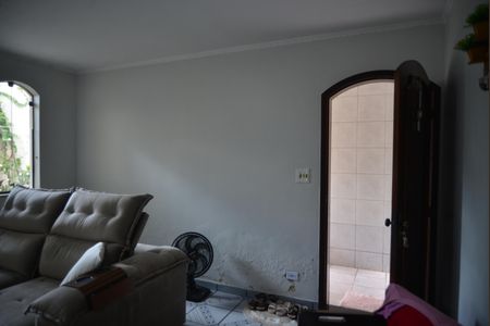 Casa à venda com 133m², 3 quartos e 2 vagasSala