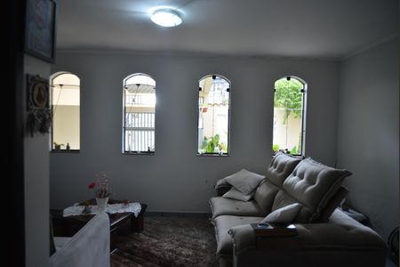 Sala de casa à venda com 3 quartos, 133m² em Jardim Santo André, Santo André
