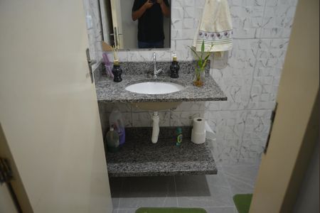 Casa à venda com 133m², 3 quartos e 2 vagasBanheiro Social