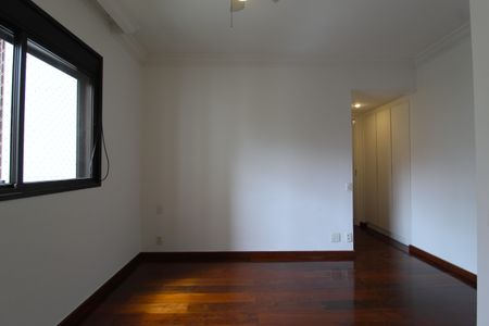 Apartamento à venda com 162m², 3 quartos e 3 vagasQuarto 3 - Suíte