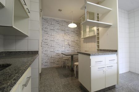 Apartamento à venda com 162m², 3 quartos e 3 vagasCozinha
