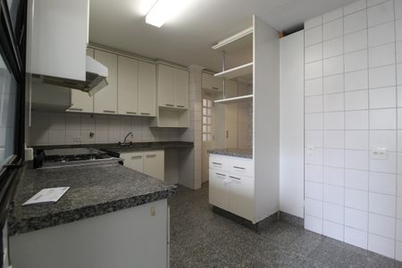 Apartamento à venda com 162m², 3 quartos e 3 vagasCozinha