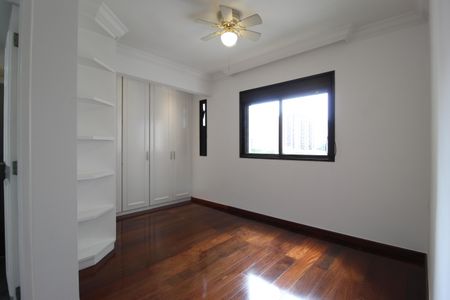 Apartamento à venda com 162m², 3 quartos e 3 vagasQuarto 3 - Suíte