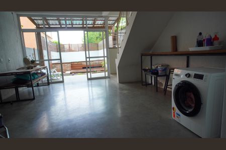 Casa à venda com 310m², 3 quartos e 3 vagasLavanderia 