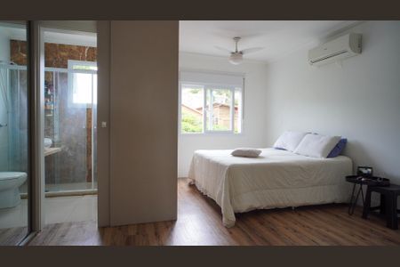 Casa à venda com 310m², 3 quartos e 3 vagasSuite 1