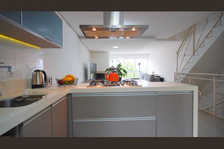 Casa à venda com 310m², 3 quartos e 3 vagasCozinha 