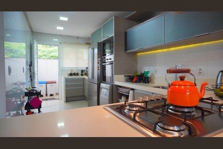 Casa à venda com 310m², 3 quartos e 3 vagasCozinha