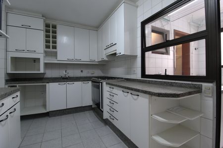 Apartamento à venda com 162m², 3 quartos e 4 vagasCozinha