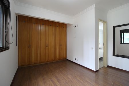 Apartamento à venda com 162m², 3 quartos e 4 vagasQuarto 3 - Suíte