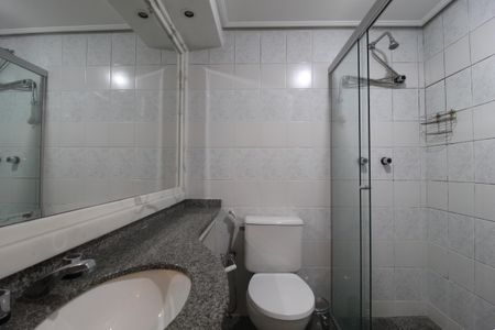 Apartamento à venda com 162m², 3 quartos e 4 vagasBanheiro da Suíte 2