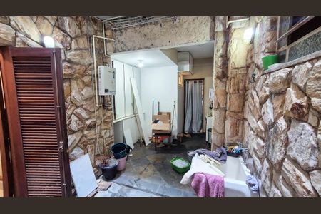 Apartamento para alugar com 130m², 3 quartos e sem vagaÁrea de Serviço