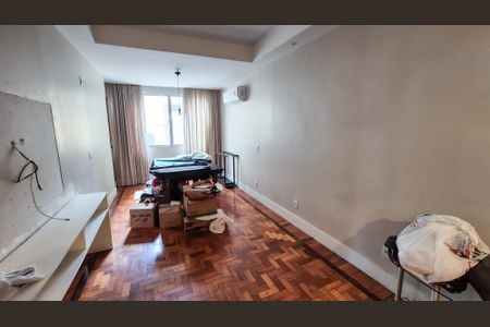 Apartamento para alugar com 130m², 3 quartos e sem vagaSala