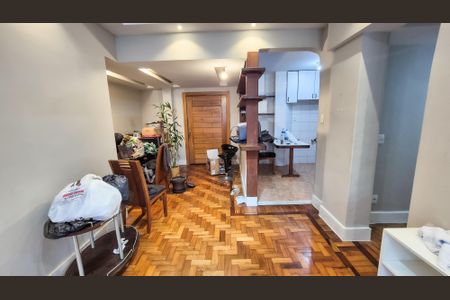 Apartamento para alugar com 130m², 3 quartos e sem vagaSala