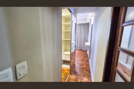Apartamento para alugar com 130m², 3 quartos e sem vagaCorredor de acesso a Suíte 