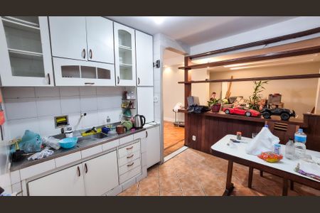 Apartamento para alugar com 130m², 3 quartos e sem vagaCozinha 