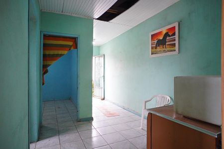 Sala de casa à venda com 3 quartos, 600m² em Humaitá, Porto Alegre