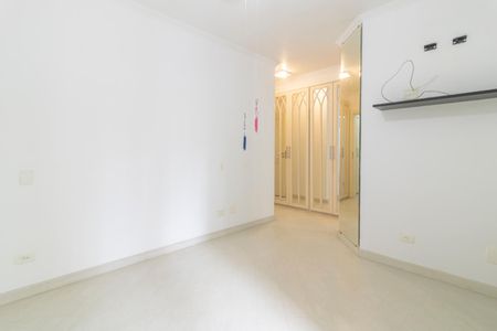 Apartamento para alugar com 149m², 3 quartos e 2 vagas Apartamento para alugar com 149m², 3 quartos e 2 vagasQuarto Suíte