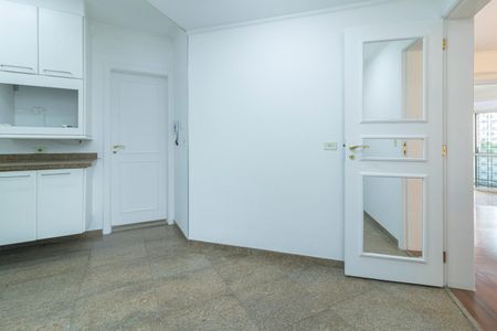 Apartamento para alugar com 149m², 3 quartos e 2 vagas Apartamento para alugar com 149m², 3 quartos e 2 vagasCozinha