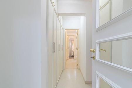 Apartamento para alugar com 149m², 3 quartos e 2 vagas Apartamento para alugar com 149m², 3 quartos e 2 vagasCorredor
