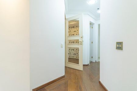 Apartamento para alugar com 149m², 3 quartos e 2 vagas Apartamento para alugar com 149m², 3 quartos e 2 vagasEntrada