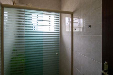 Casa à venda com 220m², 3 quartos e 2 vagas Casa à venda com 220m², 3 quartos e 2 vagasBanheiro 2