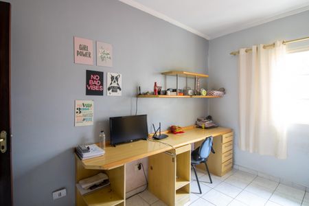 Casa à venda com 220m², 3 quartos e 2 vagas Casa à venda com 220m², 3 quartos e 2 vagasQuarto 3