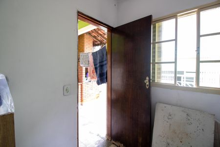 Casa à venda com 220m², 3 quartos e 2 vagas Casa à venda com 220m², 3 quartos e 2 vagasQuarto edicula