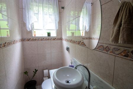 Casa à venda com 220m², 3 quartos e 2 vagas Casa à venda com 220m², 3 quartos e 2 vagasBanheiro 3