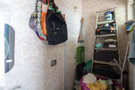 Casa à venda com 220m², 3 quartos e 2 vagas Casa à venda com 220m², 3 quartos e 2 vagasBanheiro Edicula