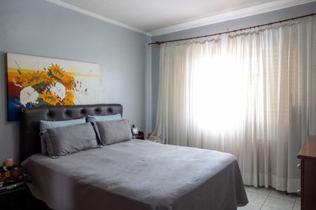 Casa à venda com 220m², 3 quartos e 2 vagas Casa à venda com 220m², 3 quartos e 2 vagasQuarto Suíte