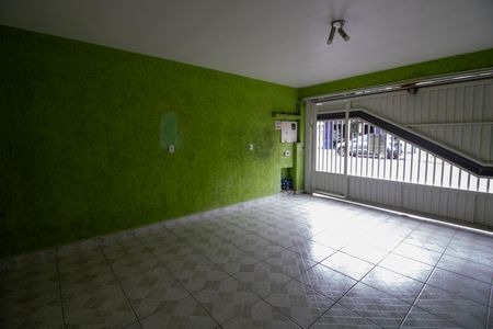 Casa à venda com 220m², 3 quartos e 2 vagas Casa à venda com 220m², 3 quartos e 2 vagasGaragem