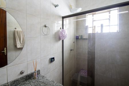 Casa à venda com 220m², 3 quartos e 2 vagas Casa à venda com 220m², 3 quartos e 2 vagasBanheiro Suíte