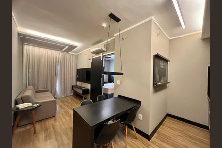 Sala de apartamento para alugar com 1 quarto, 38m² em Cambuí, Campinas