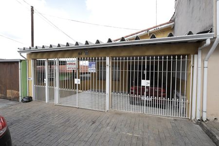 Casa à venda com 187m², 4 quartos e 2 vagas Casa à venda com 187m², 4 quartos e 2 vagasFachada