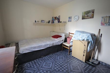 Casa à venda com 187m², 4 quartos e 2 vagas Casa à venda com 187m², 4 quartos e 2 vagasQuarto 3