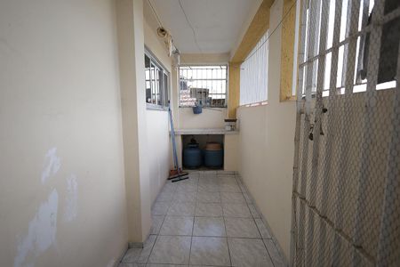 Casa à venda com 187m², 4 quartos e 2 vagas Casa à venda com 187m², 4 quartos e 2 vagasCorredor