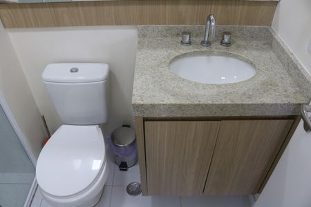 Apartamento à venda com 62m², 2 quartos e 1 vagaBanheiro 2