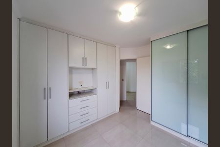 Apartamento à venda com 72m², 3 quartos e 2 vagasQuarto 2