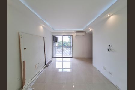 Apartamento à venda com 72m², 3 quartos e 2 vagasSala