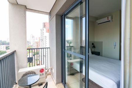 Varanda de kitnet/studio à venda com 1 quarto, 24m² em Jardim das Acacias, São Paulo