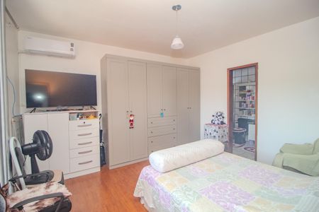 Casa à venda com 180m², 3 quartos e sem vaga Casa à venda com 180m², 3 quartos e sem vagaSuite