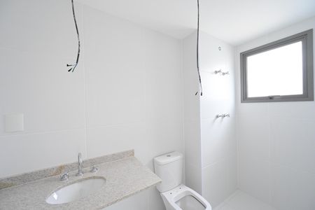 Apartamento à venda com 169m², 3 quartos e 3 vagas Apartamento à venda com 169m², 3 quartos e 3 vagasBanheiro da Suite 2