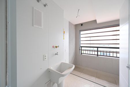 Apartamento à venda com 169m², 3 quartos e 3 vagas Apartamento à venda com 169m², 3 quartos e 3 vagasLavanderia