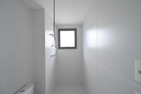 Apartamento à venda com 169m², 3 quartos e 3 vagas Apartamento à venda com 169m², 3 quartos e 3 vagasBanheiro da Suite 2