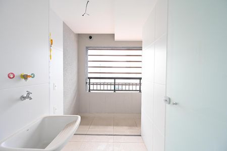 Apartamento à venda com 169m², 3 quartos e 3 vagas Apartamento à venda com 169m², 3 quartos e 3 vagasLavanderia