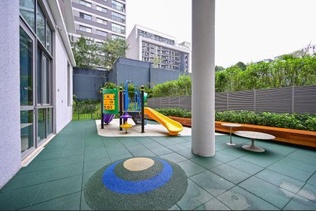 Apartamento à venda com 169m², 3 quartos e 3 vagas Apartamento à venda com 169m², 3 quartos e 3 vagasPlayground